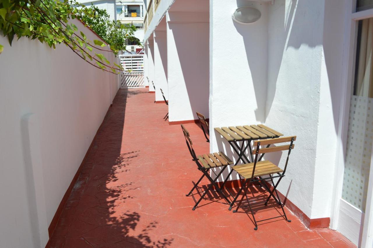 Jacaranda Apartments & Studios Es Canar  Exterior photo