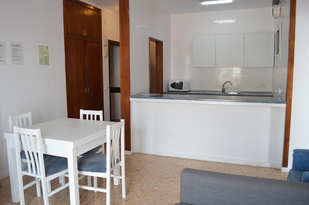 Jacaranda Apartments & Studios Es Canar  Exterior photo